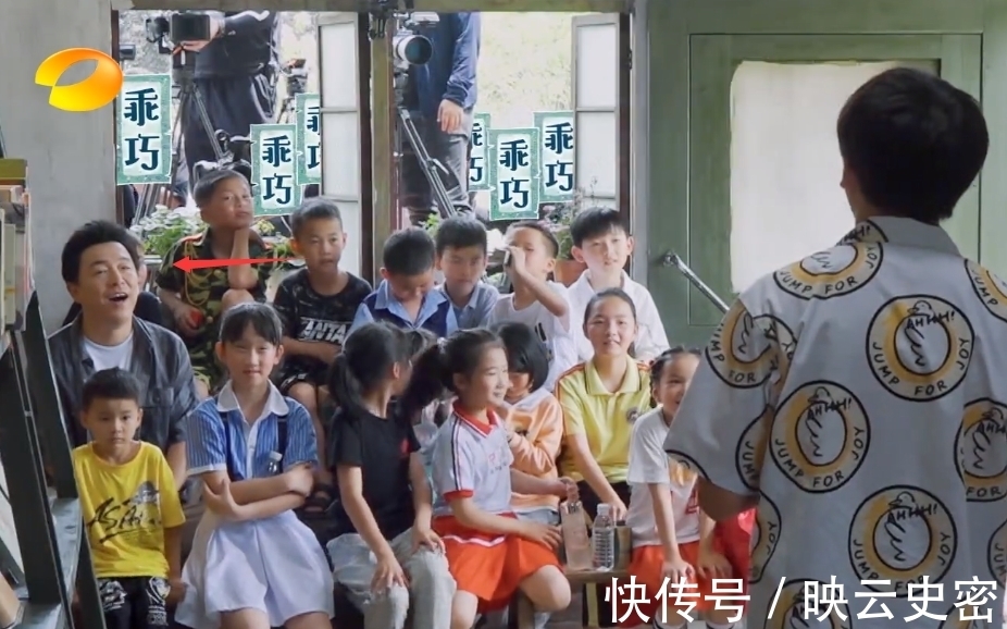 黄渤|夺笋啊!《向往5》打水仗,黄渤直接用盆泼,黄磊在水里倒醋