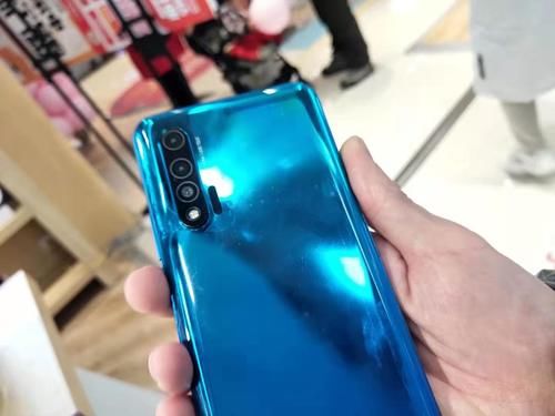 华为|DXO自拍第一的华为,从3799降到2999,40w+麒麟990