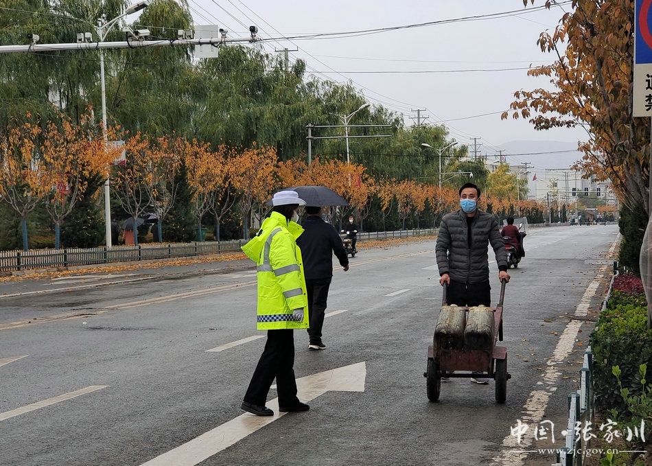 张家川|【疫情防控 一线报道】张家川：最美“警色”守护万家平安