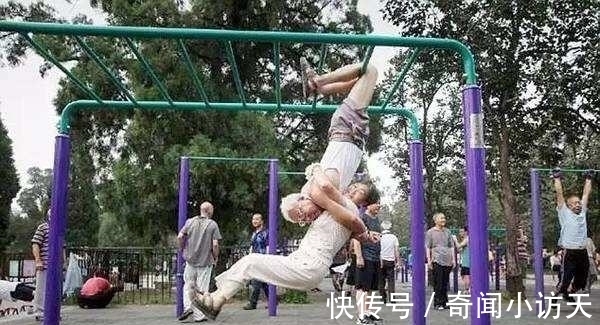 陀螺|欧洲姑娘来中国念书,晨跑时十分困惑:为何当地男性都这样健身?