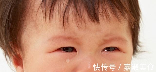 亲子活动|这种“哄睡方式”易伤到孩子大脑,很多父母还在做,受罪的是孩子