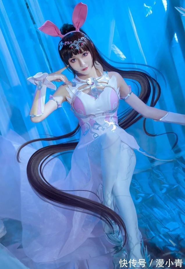 身材|《斗罗》美女COS小舞,颜值超标,身材傲人,粉丝:心动的感觉