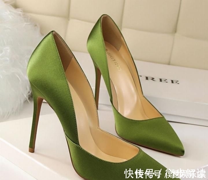 blingbling|女人如果过了40, 瞧瞧高跟鞋, 性感优雅, 不声不响美翻天