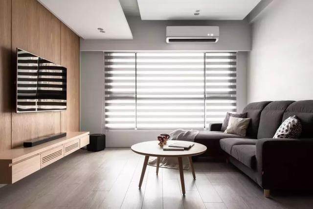 阳台|客厅连接阳台,要不要装隔断门?幸好我精明,一锤下去赚了好几万