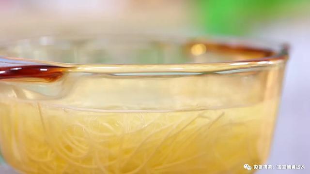 不加面粉的“盘丝饼”，娃吃的比谁都香！鲜嫩香甜又补钙