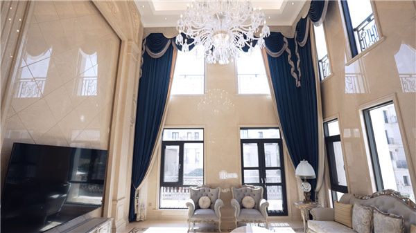 百利玛|门窗十大品牌百利玛:“窗”见春城之美,邂逅法式浪漫