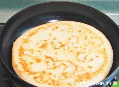 料足|用平底锅做披萨,比烤箱还方便,料足美味,早餐也可以很丰盛