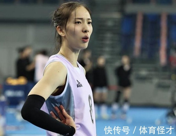 本赛季|女排超新星天才!福建最美副攻大爆发,连轰276分冲上联赛第一!