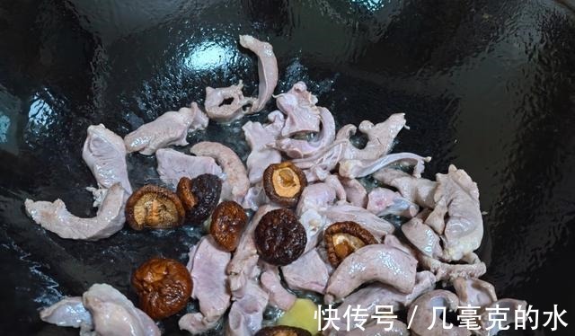 猪心汤|集市上遇到这食材别不懂吃,营养极高,用它煮汤喝,比吃羊肉汤强!