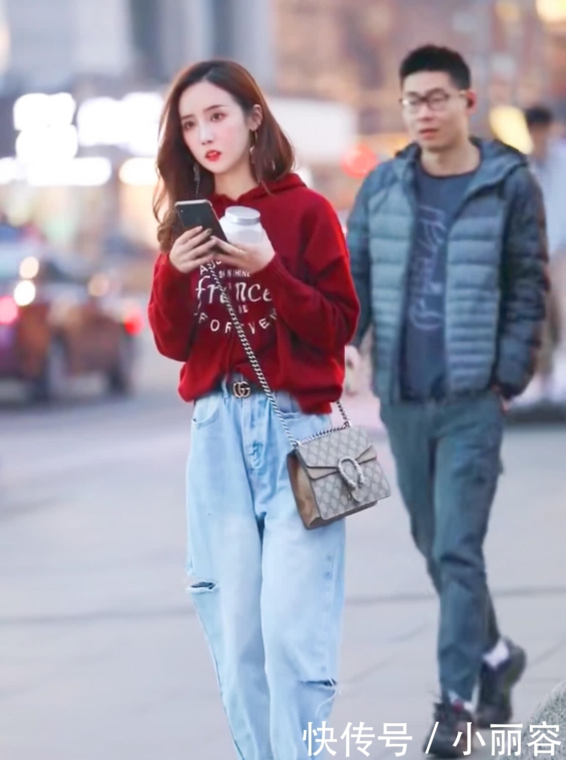 校草|建议学生党:卫衣下别搭小脚裤了,太普通!试试这么穿,迷倒校草