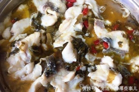 鱼肉|做酸菜鱼时，鱼片直接下锅煮就白废了，漏了这步，鱼片又碎又散