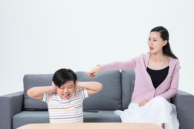 热心|父母的3个“热心”行为,正在慢慢破坏孩子的专注力,要注意避免