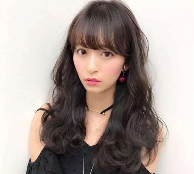 适合五十岁女人的减龄发型,时尚洋气又接地气,好打理又有女人味