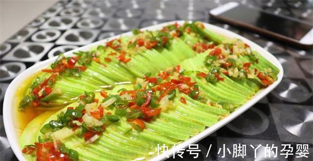 西葫芦下次不会再炒着吃了,教你一种新做法,比炒的好吃多了