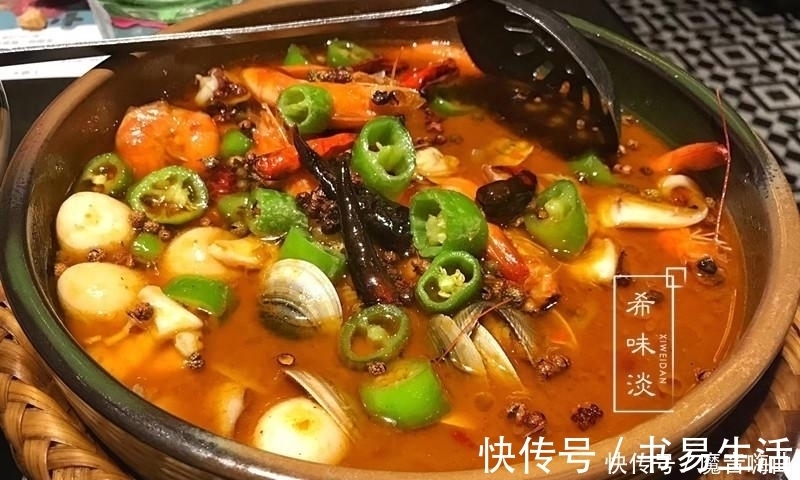 老公|周末邻居请下馆子,摆满一桌,全是特色菜,老公:点菜有水平!