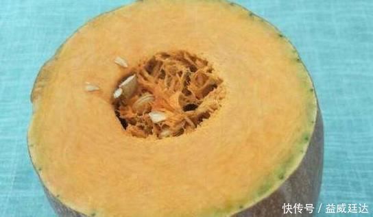 一整个南瓜一次吃不完,又怕坏,撒点“它”,能保存一个月不变质