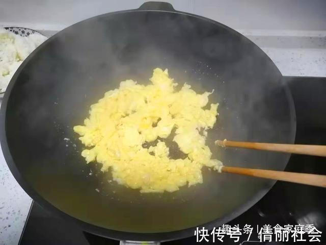 家庭版|黄金蛋炒饭家庭版做法,掌握这几步,厨房小白也能做,一点也不难