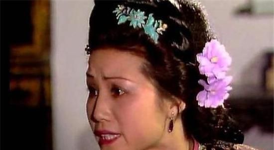 贾政|晴雯会是第二个赵姨娘吗?不,她比赵姨娘聪明,也比赵姨娘张狂