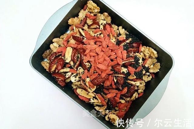 麦芽糖|黑芝麻红枣核桃糖：健康零食，不甜不腻，好吃到停不下来！