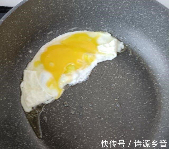 好吃|番茄煎蛋焖面，劲道爽滑，好吃到汤都不剩！