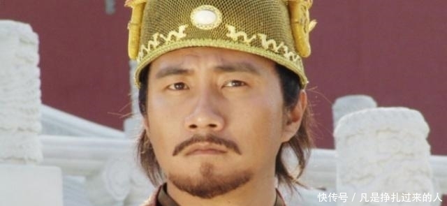 下跪|皇帝去寺庙拜佛,问:朕是否需要下跪?老住持1句话救了全寺性命!