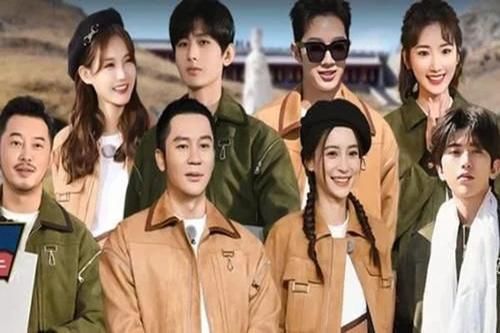 叫“Baby姐”已经过时了,看蔡徐坤是如何称呼杨颖的,超贴心