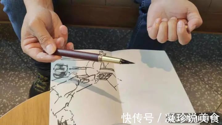 一幅画&3年画了12000多幅!地铁早晚高峰上,他画了这些偶遇的人