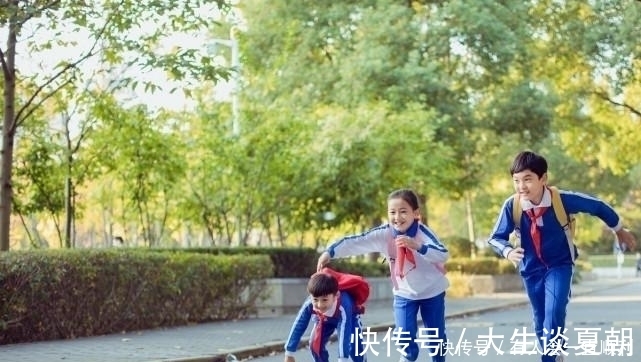 宁宁|表弟12岁身高1米80,儿科主任:做好这2点,孩子长高个发育好