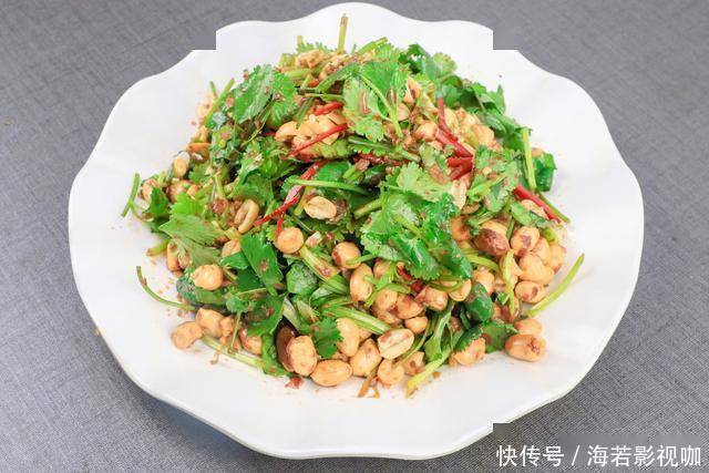 必备|下酒菜必备,这样做香菜花生,散发浓浓香味,好吃又入味