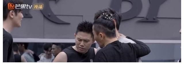 杜华|排名倒数第一就该退?敖犬“赖”在节目就已经赢了,想红也没有错