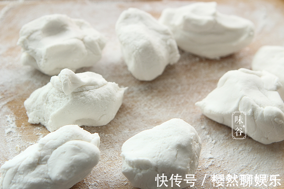 好吃|此早餐饼,我家三天两头就吃,不擀面不发面,比馒头油条好吃