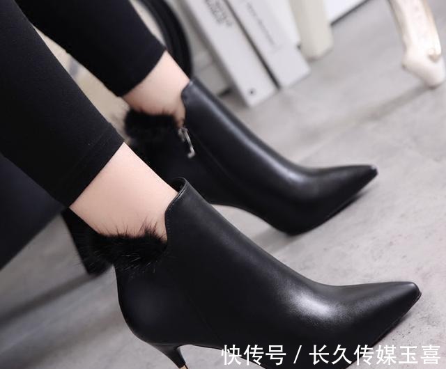超高跟|细跟尖头马丁靴,明星们都离不开,穿出自信和高贵的气质