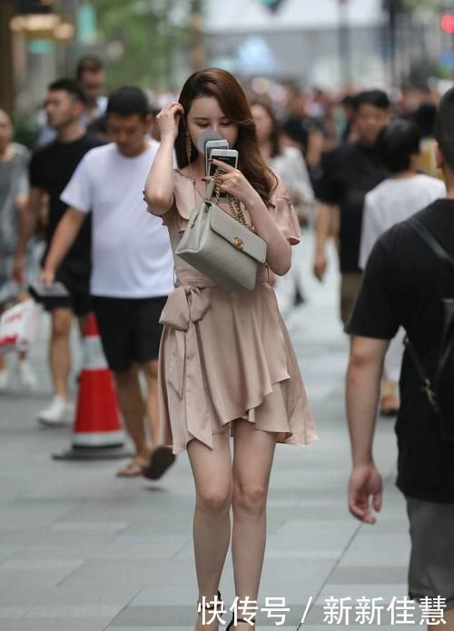 显瘦|“牛仔裤”强势归来今夏新穿搭，遮肉显瘦又时髦