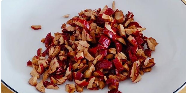 黑豆花|81岁奶奶吃了30年的黑豆花生养生法,调补气血又乌发,越吃越精神