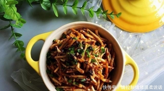 季节替换，这野菜别错过！简单一拌，开胃爽口，清火杀菌轻松入夏