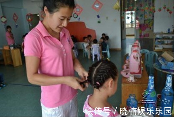 孩子|幼儿园老师给孩子扎头发,宝妈看后心疼不已,老师:要么直接剪短