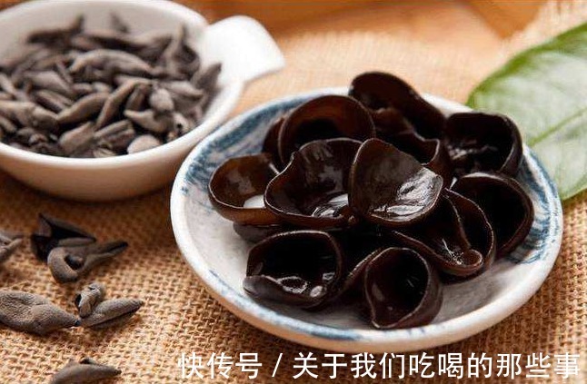 黑木耳|如果条件允许,女人多吃5样食物,富含花青素,抗衰老越吃越年轻
