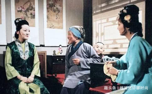 王板儿$她才是《红楼梦》中情商最高的人,超过薛宝钗,贾府无一人不喜欢