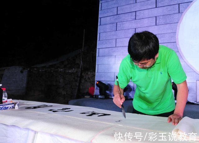 水调歌头!但愿人长久的“长久”是啥意思百人团90人答错,老师我错了