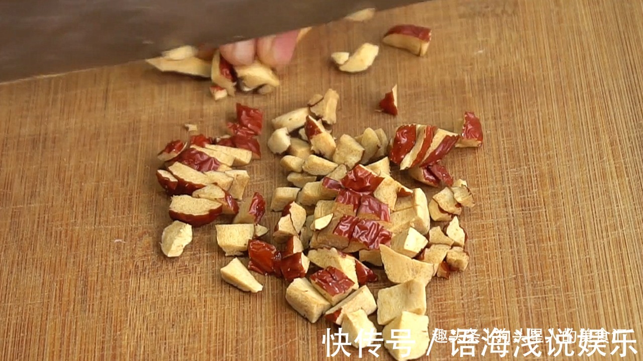白糖|黑米不要煮粥了，教你营养美味做法，有碗就能做，蓬松柔软不发黏