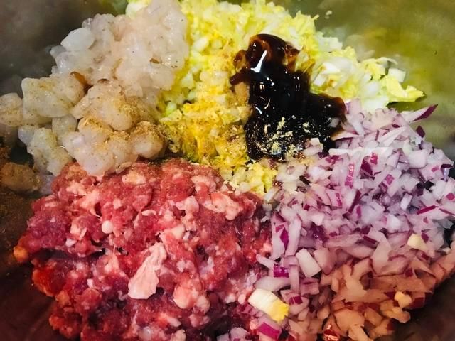 搅拌均匀|头伏到吃饺子，分享8种饺子馅的调法，有荤有素，鲜嫩营养又多汁