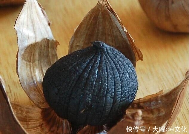 征兆|舌头出现这个征兆,多半是肝“受伤”了,不管男女都是一样