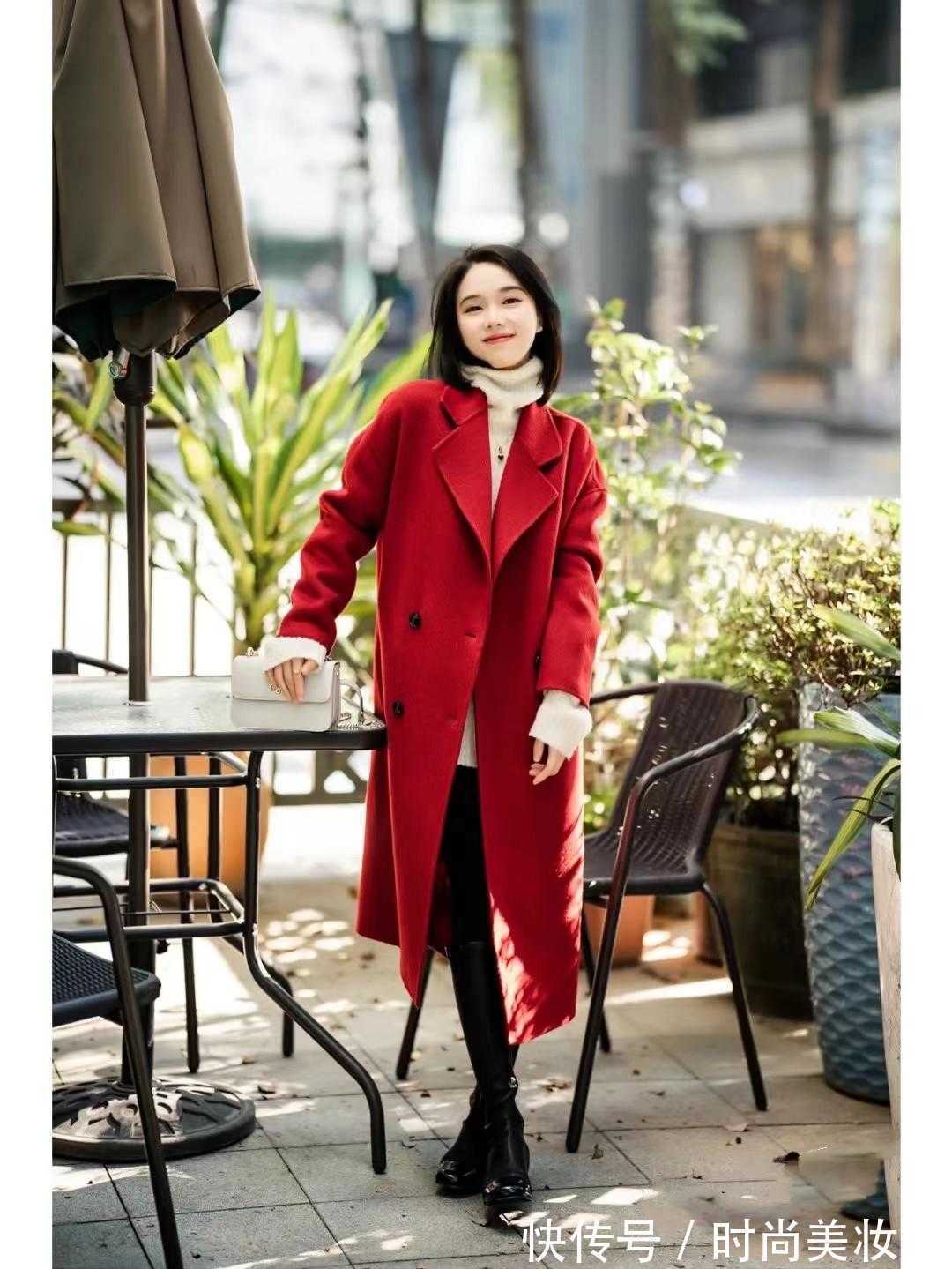 大衣 小个子“大衣+毛衣+长靴”太好看了,时髦显高不说,还很高级