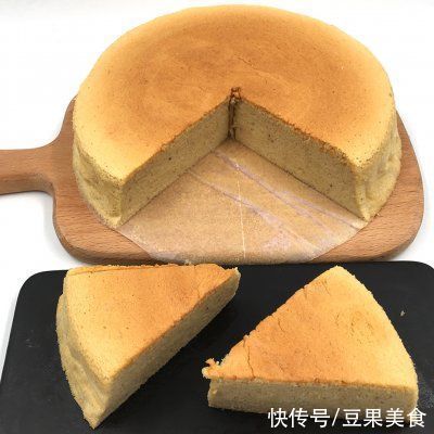 香蕉古早蛋糕，香甜松软，满室飘香，口感如棉花般的轻柔，超好吃