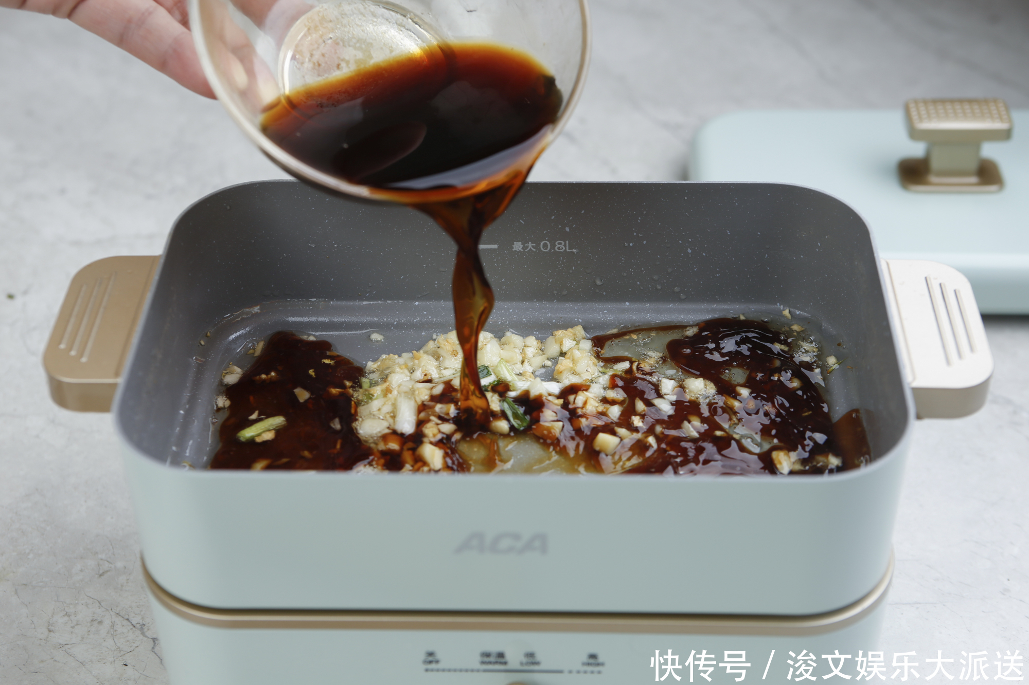 海鲜|超火爆的海鲜粉丝煲,想吃就在家做,每一根粉丝都不想错过