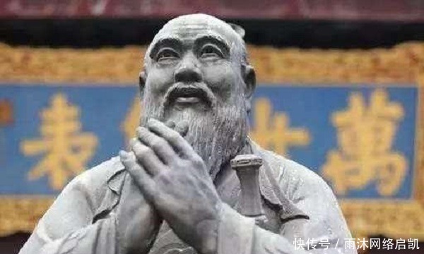 祭拜|康熙祭拜孔子墓时不下跪,一大臣遮住碑上的一个字,康熙马上跪下