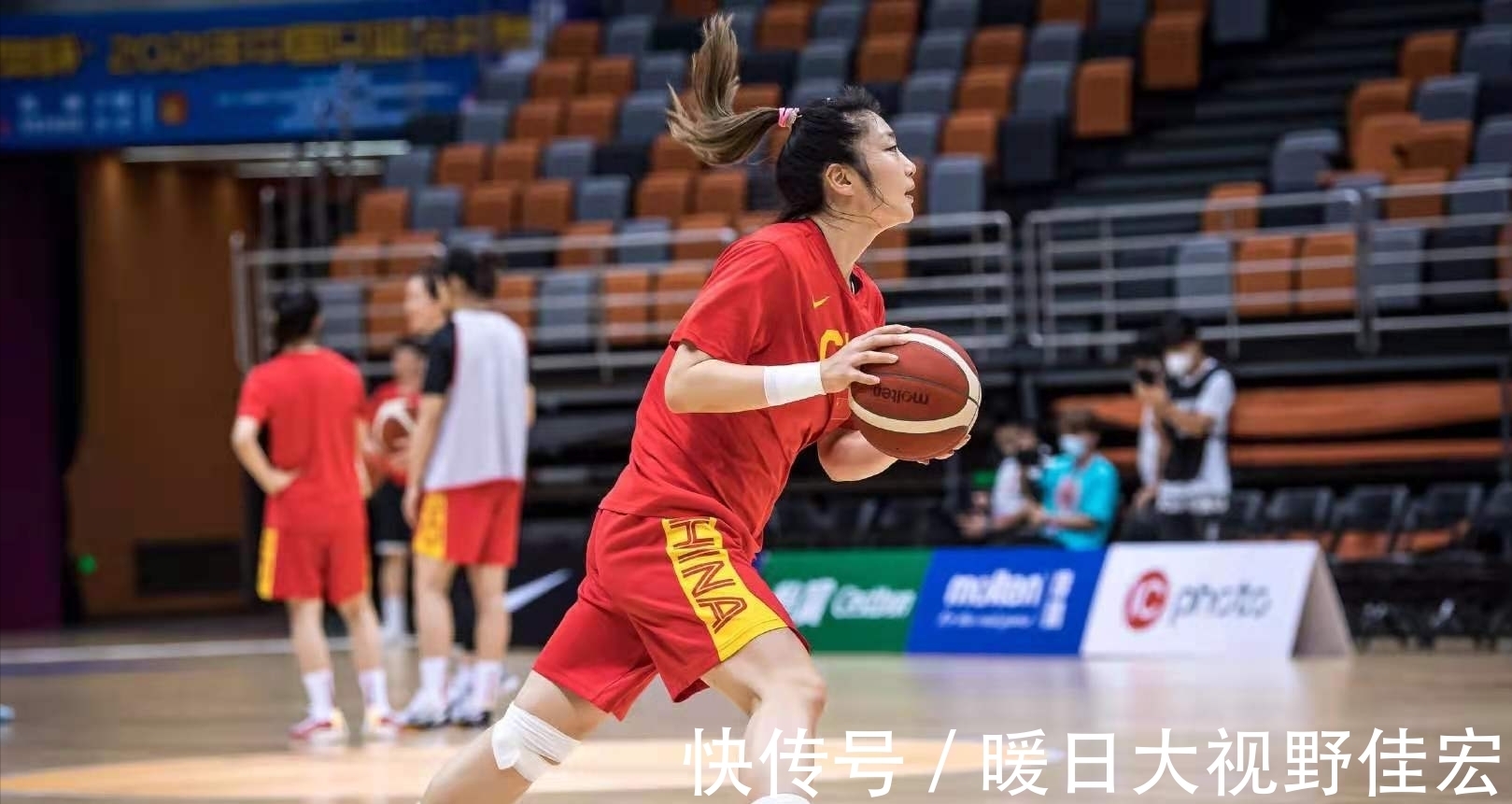 指挥者|12分惜败！双塔合砍35+12，李梦化身球场指挥者，一人发挥低迷