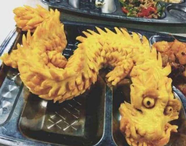 学校食堂被逼出的创意,原谅色鸡腿你敢啃冰镇麻辣烫了解下