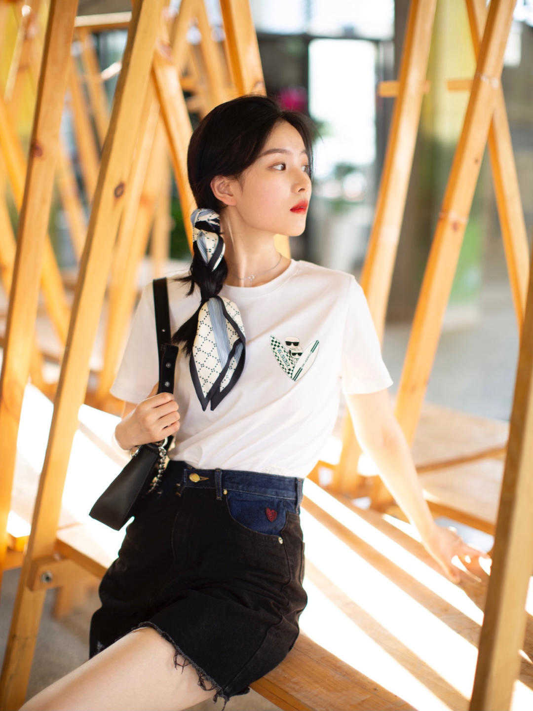 T恤|人人都有纯T恤,为何你穿这么土?秋天这样穿更时髦,主要是气质