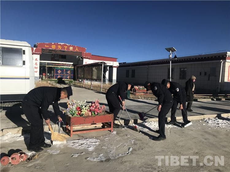 高原|总有人在偷偷爱你！雪域高原移民管理警察在寒冬温暖你的心